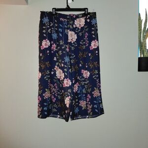 Floral Navy Wide-Leg Women's Capri